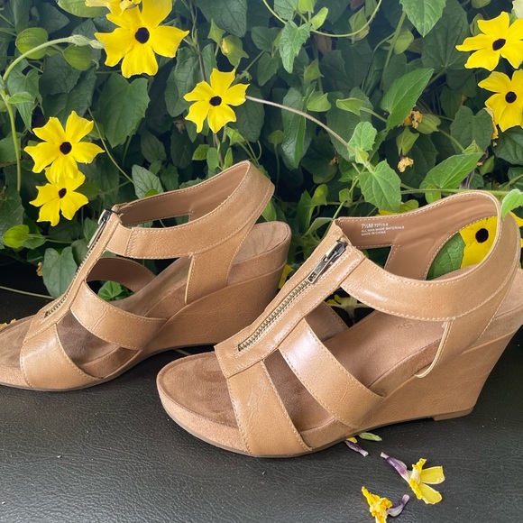 Naturalizer Wedges - Picture 3 of 4